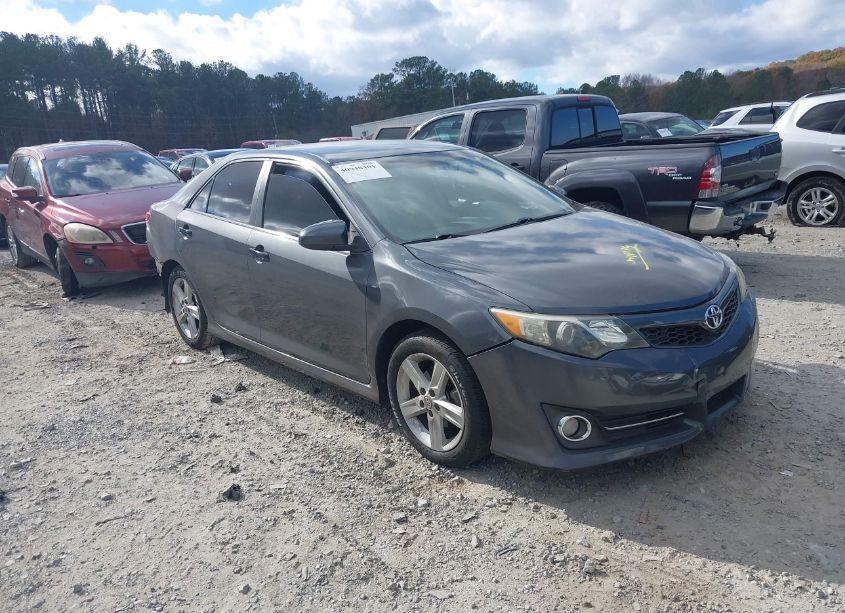2012 Toyota Camry SE (VIN 4T1BF1FK2CU077581) main photo