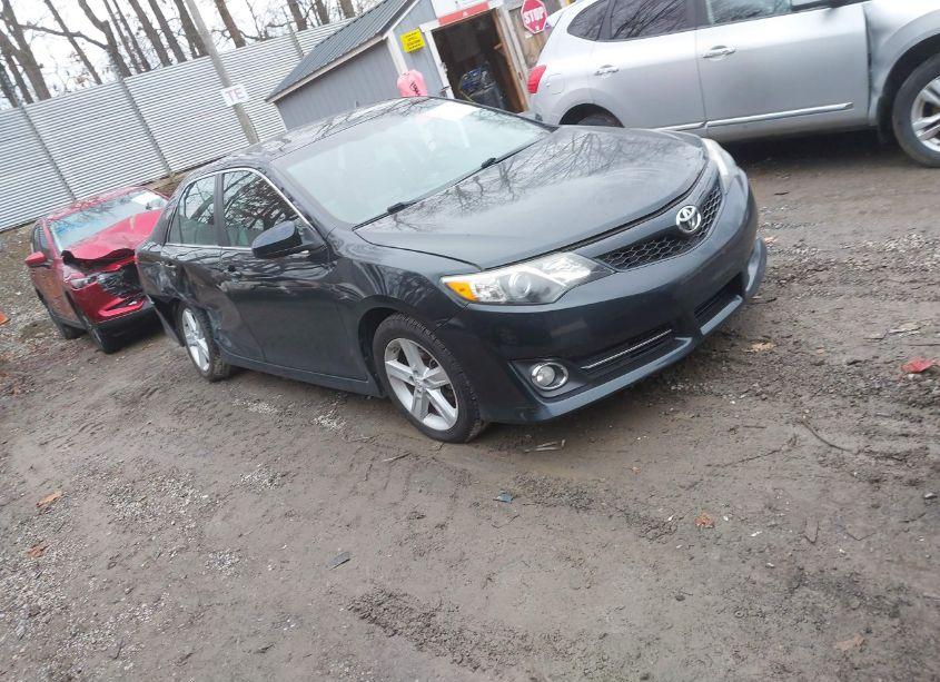 2012 Toyota Camry SE (VIN 4T1BF1FK2CU096616) main photo