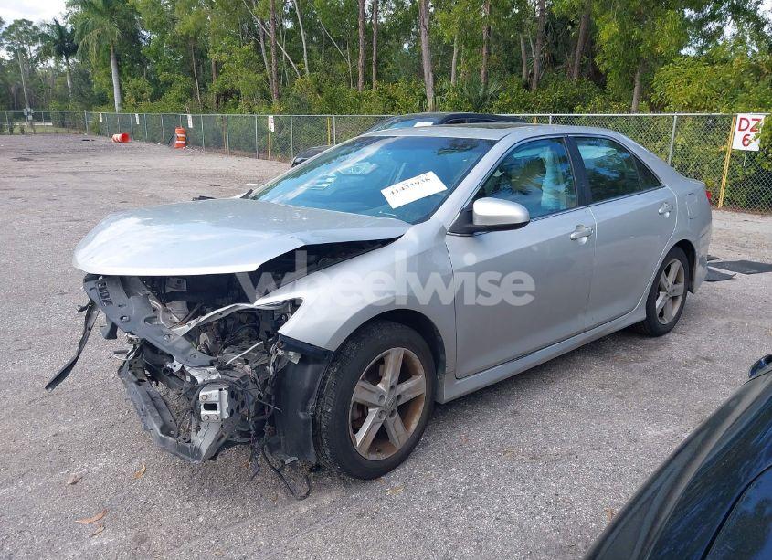 Photo 2 of 2012 Toyota Camry SE (VIN 4T1BF1FK2CU098429)