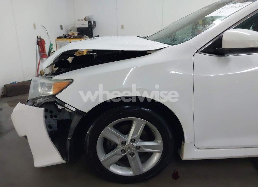 Photo 19 of 2012 Toyota Camry SE (VIN 4T1BF1FK2CU125998)