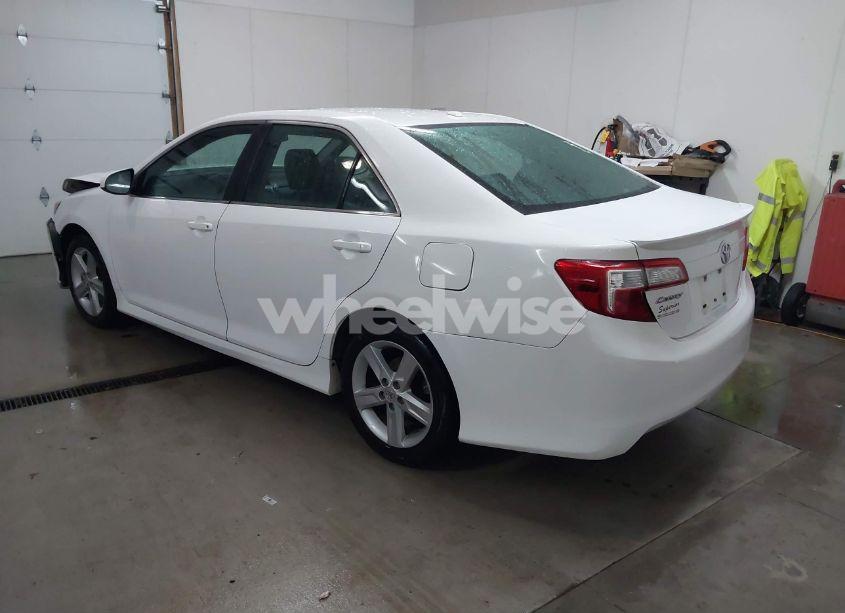 Photo 3 of 2012 Toyota Camry SE (VIN 4T1BF1FK2CU125998)