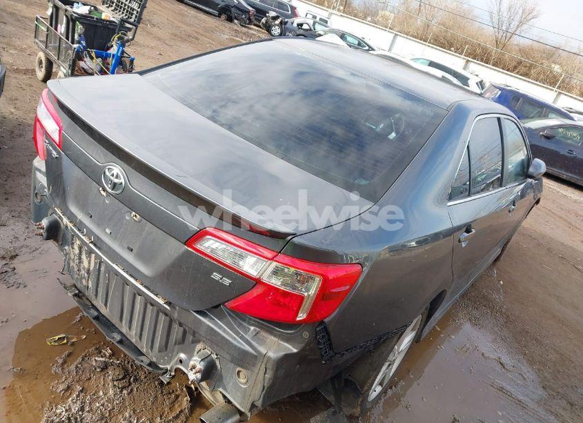 Photo 4 of 2012 Toyota Camry SE (VIN 4T1BF1FK2CU132658)