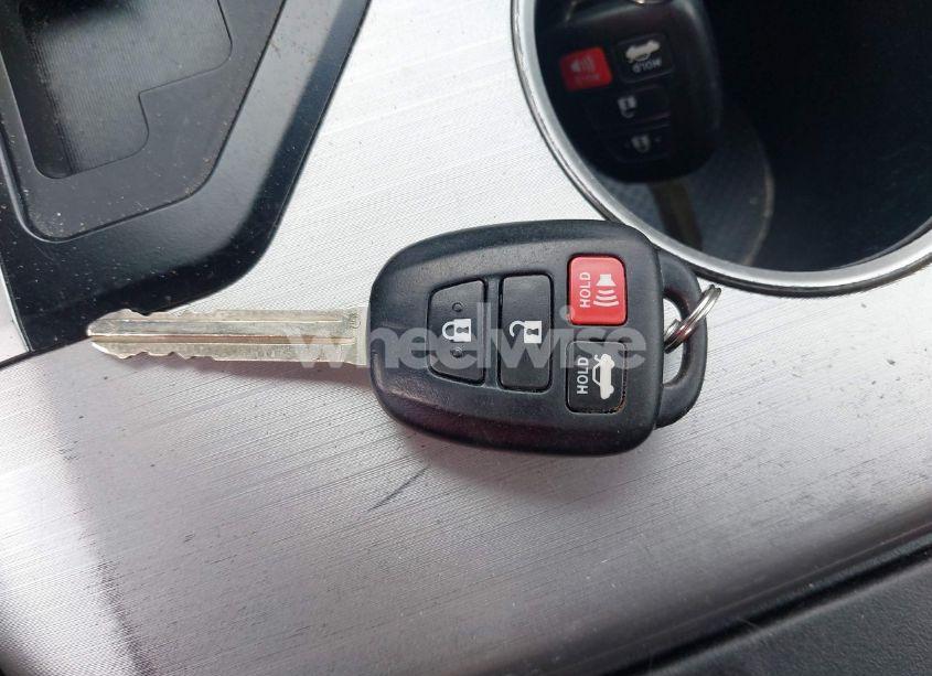 Photo 11 of 2012 Toyota Camry SE (VIN 4T1BF1FK2CU140761)