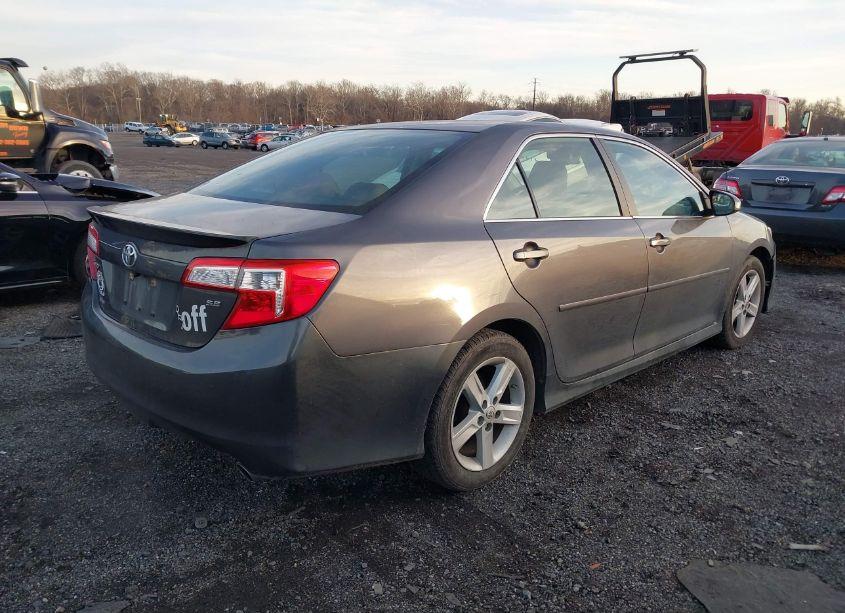 Photo 4 of 2012 Toyota Camry SE (VIN 4T1BF1FK2CU141988)