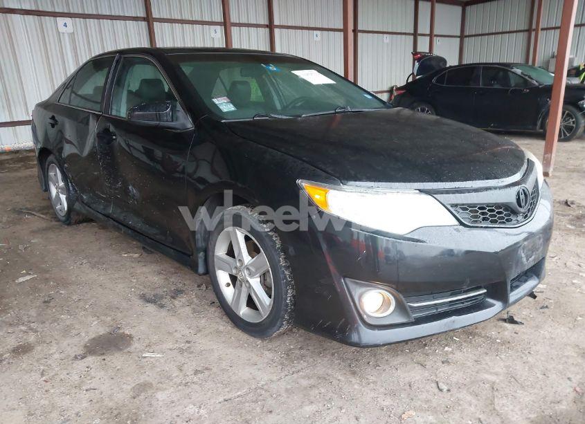 2012 Toyota Camry SE (VIN 4T1BF1FK2CU147015) main photo