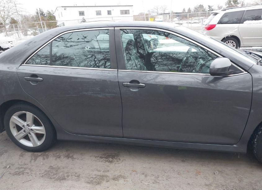 Photo 13 of 2012 Toyota Camry SE (VIN 4T1BF1FK2CU147290)