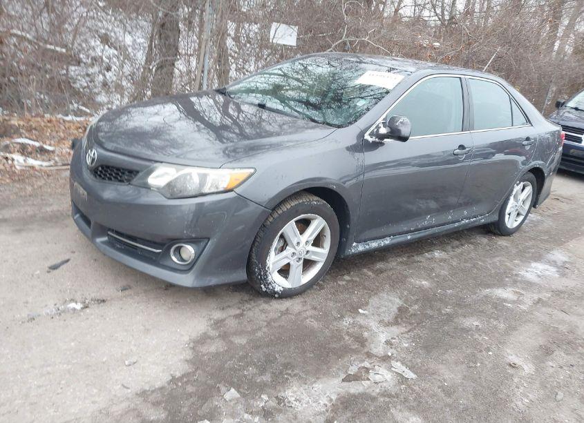 Photo 2 of 2012 Toyota Camry SE (VIN 4T1BF1FK2CU147290)