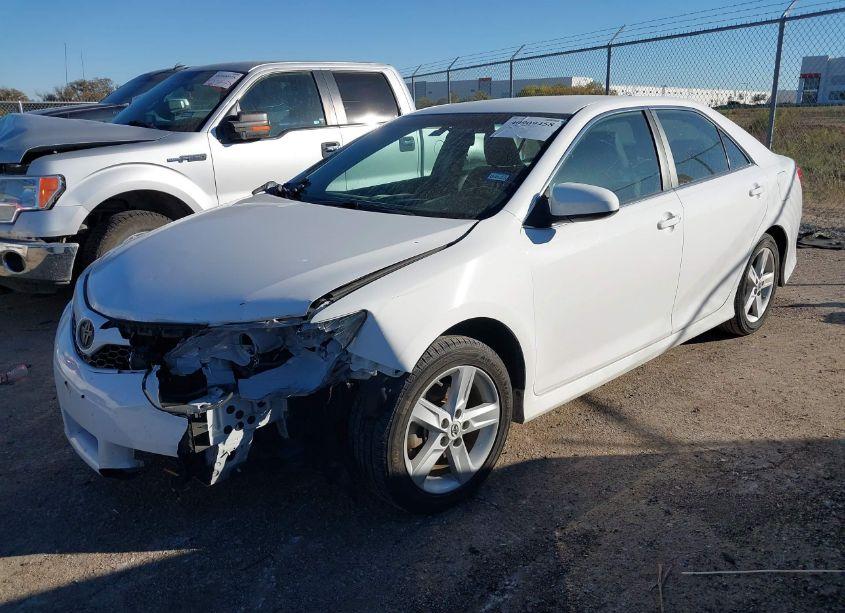 Photo 2 of 2012 Toyota Camry SE (VIN 4T1BF1FK2CU149427)