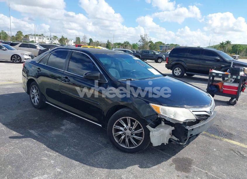 2012 Toyota Camry LE (VIN 4T1BF1FK2CU190706) main photo