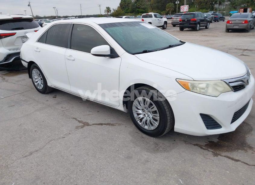 2012 Toyota Camry LE (VIN 4T1BF1FK2CU532008) main photo