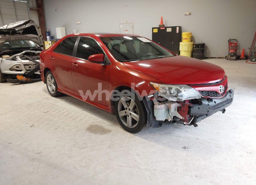 2012 Toyota Camry SE (VIN 4T1BF1FK2CU537368) main photo