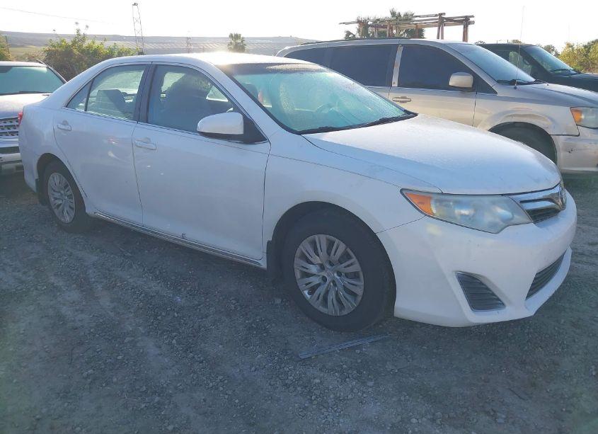 2012 Toyota Camry LE (VIN 4T1BF1FK2CU551819) main photo
