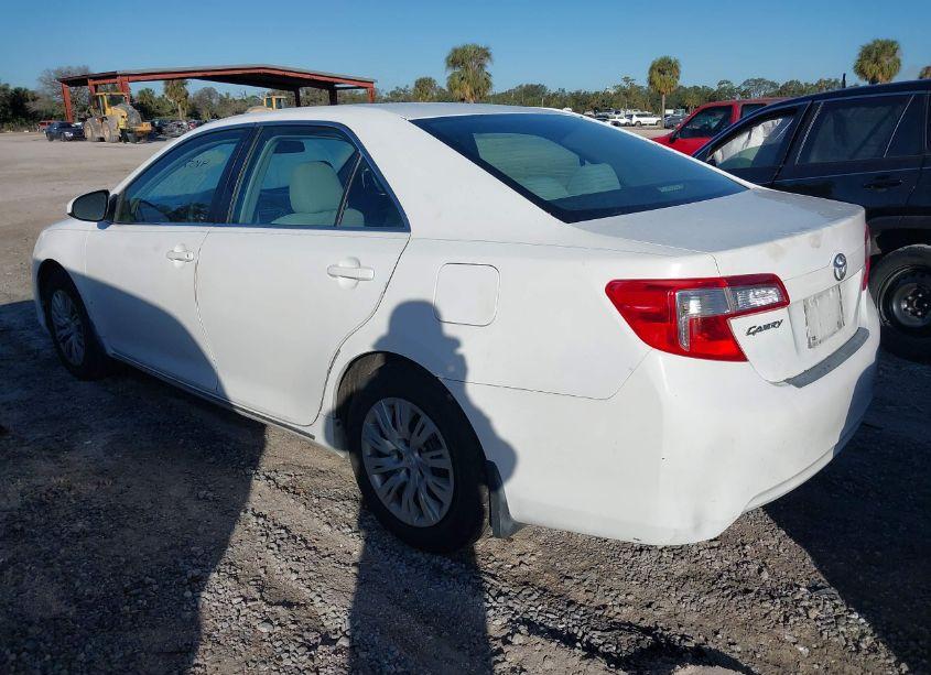 Photo 3 of 2012 Toyota Camry LE (VIN 4T1BF1FK2CU551819)