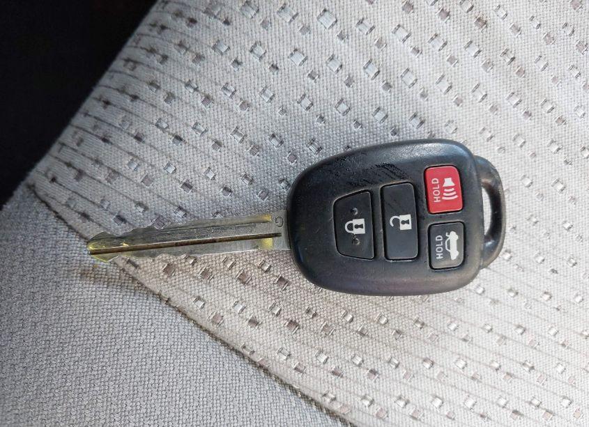 Photo 11 of 2012 Toyota Camry LE (VIN 4T1BF1FK2CU588515)