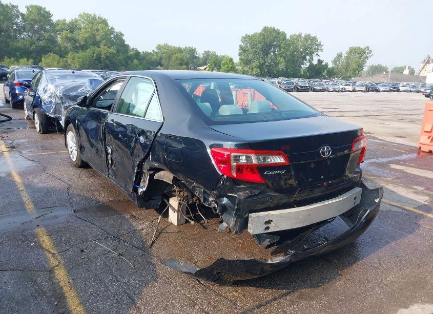 Photo 3 of 2012 Toyota Camry L (VIN 4T1BF1FK2CU628642)