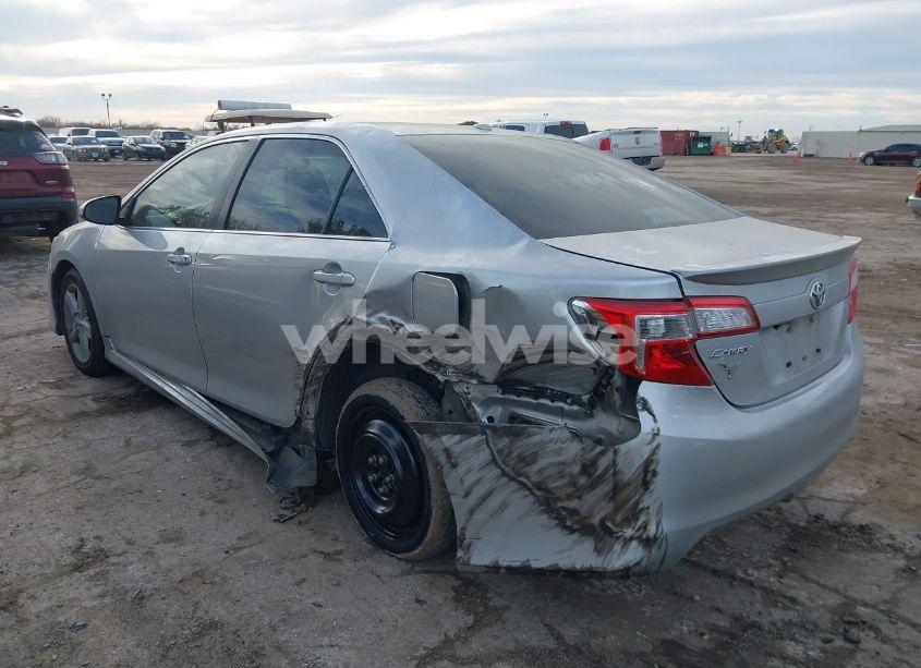 Photo 3 of 2013 Toyota Camry SE (VIN 4T1BF1FK2DU212978)