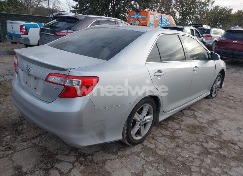 Photo 4 of 2013 Toyota Camry SE (VIN 4T1BF1FK2DU212978)