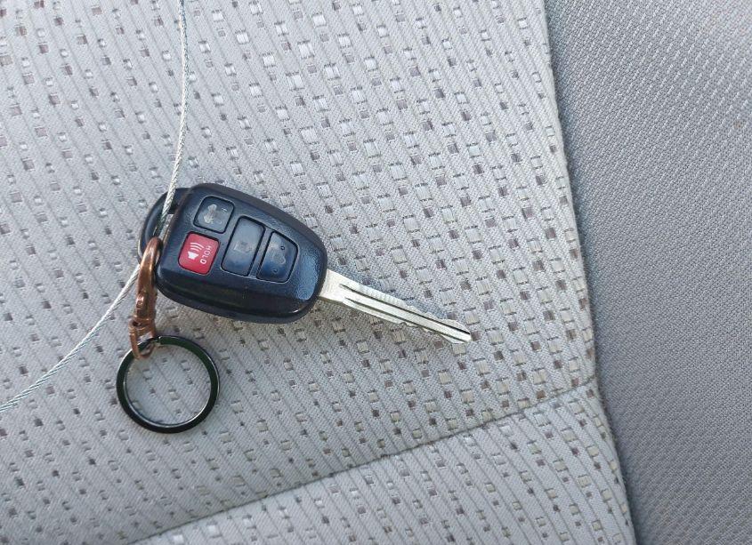 Photo 11 of 2013 Toyota Camry LE (VIN 4T1BF1FK2DU231885)