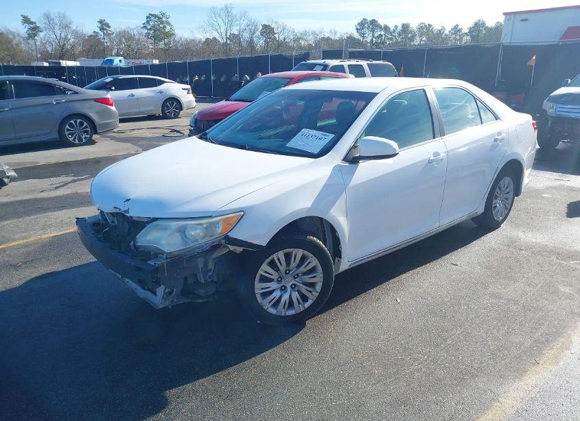 Photo 2 of 2013 Toyota Camry LE (VIN 4T1BF1FK2DU231885)