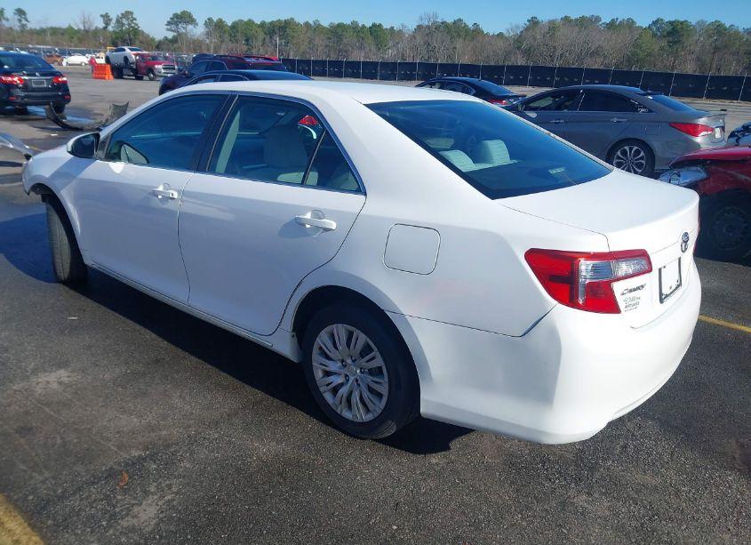 Photo 3 of 2013 Toyota Camry LE (VIN 4T1BF1FK2DU231885)