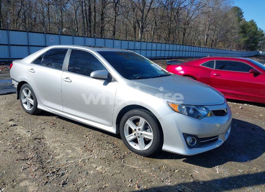 2013 Toyota Camry SE (VIN 4T1BF1FK2DU243163) main photo