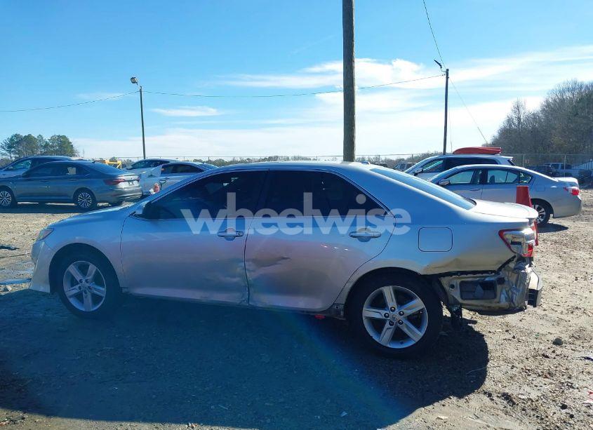 Photo 15 of 2013 Toyota Camry SE (VIN 4T1BF1FK2DU243163)