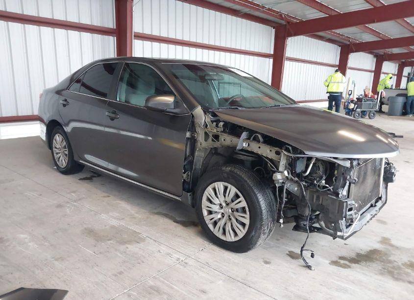 2013 Toyota Camry LE (VIN 4T1BF1FK2DU243373) main photo