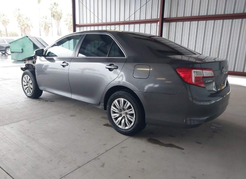 Photo 3 of 2013 Toyota Camry LE (VIN 4T1BF1FK2DU243373)