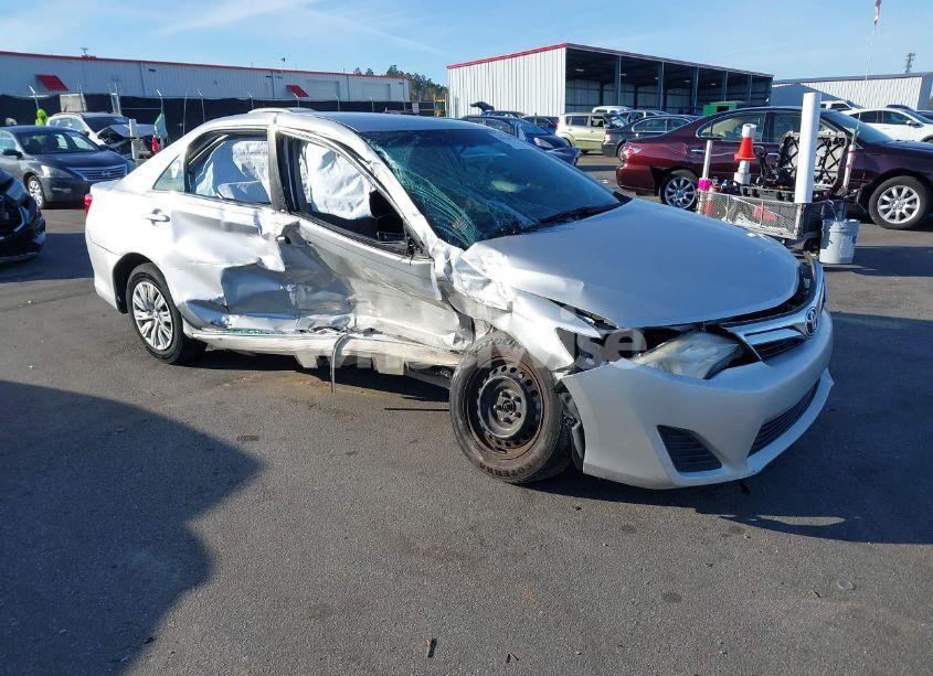 2013 Toyota Camry LE (VIN 4T1BF1FK2DU244426) main photo