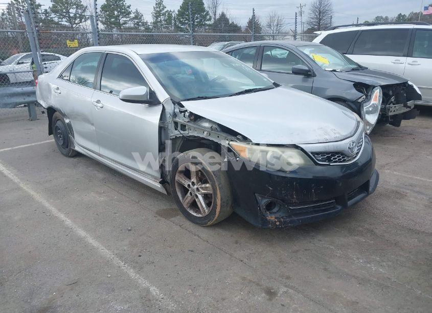2013 Toyota Camry SE (VIN 4T1BF1FK2DU253434) main photo