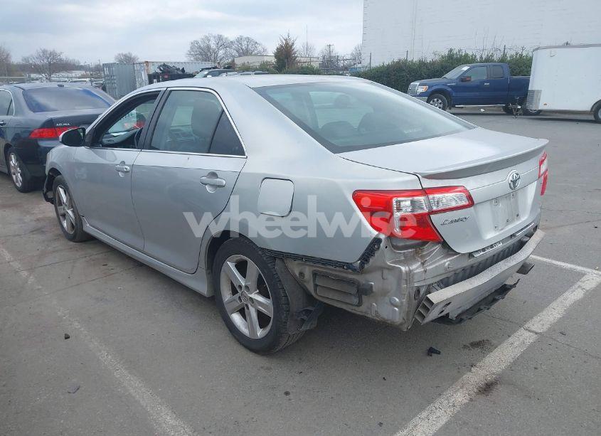 Photo 3 of 2013 Toyota Camry SE (VIN 4T1BF1FK2DU253434)