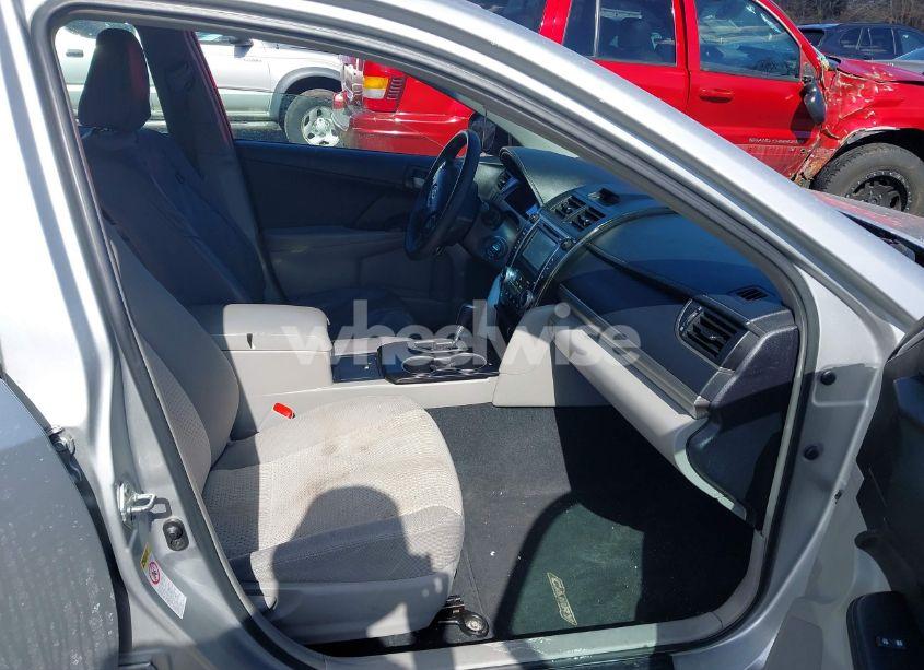 Photo 5 of 2013 Toyota Camry LE (VIN 4T1BF1FK2DU258794)