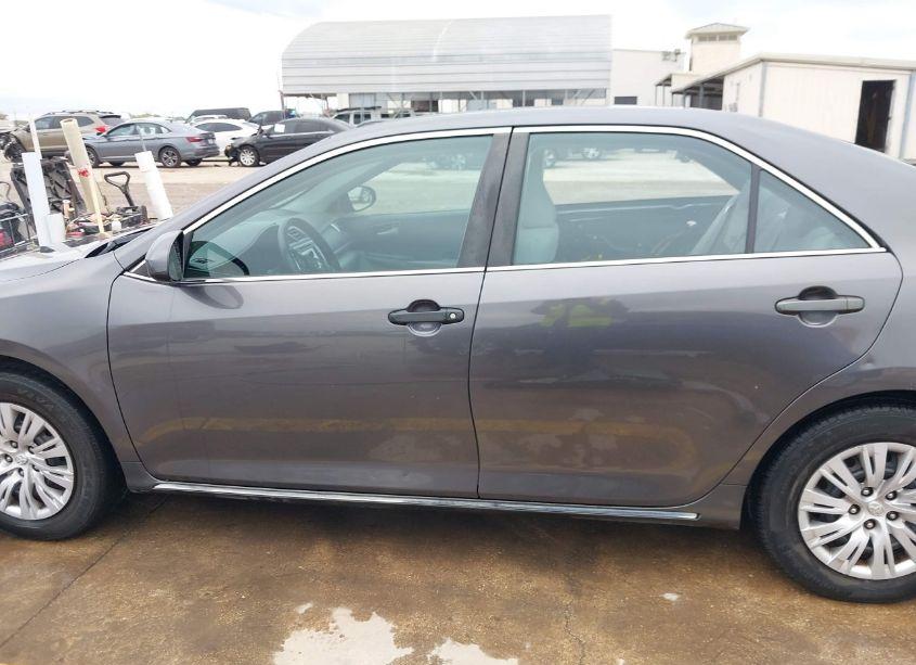 Photo 15 of 2013 Toyota Camry LE (VIN 4T1BF1FK2DU274297)