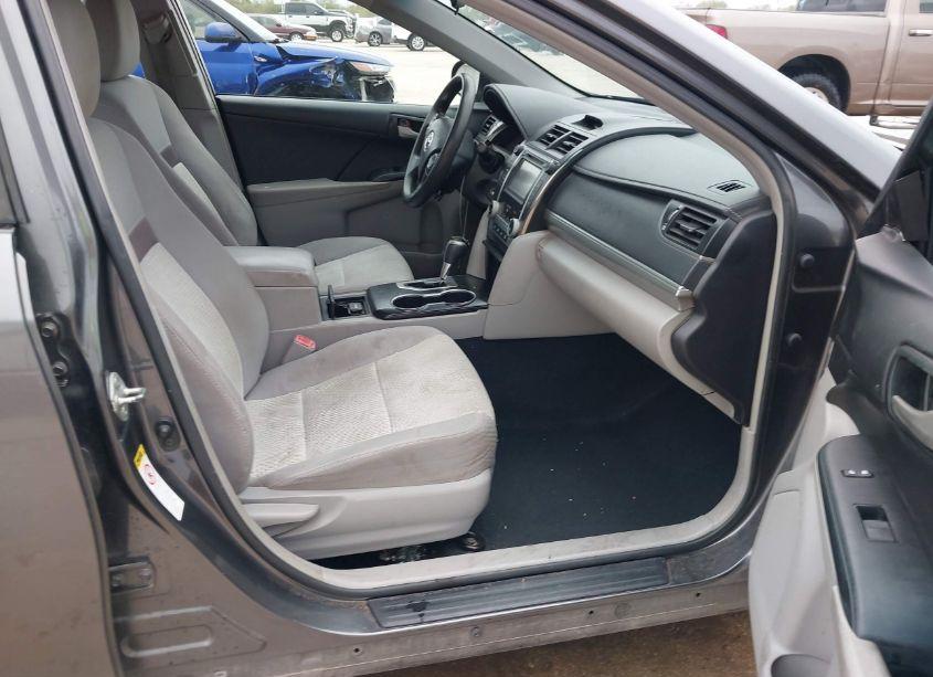 Photo 5 of 2013 Toyota Camry LE (VIN 4T1BF1FK2DU274297)