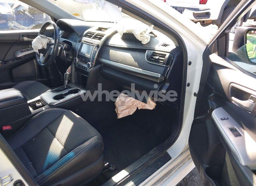 Photo 5 of 2013 Toyota Camry SE (VIN 4T1BF1FK2DU275529)