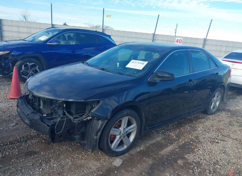 Photo 2 of 2013 Toyota Camry SE (VIN 4T1BF1FK2DU282576)