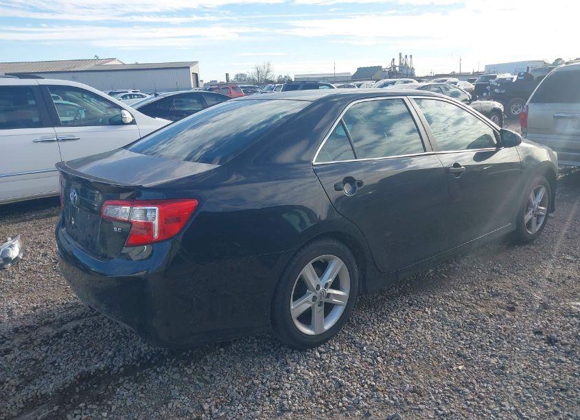 Photo 4 of 2013 Toyota Camry SE (VIN 4T1BF1FK2DU282576)