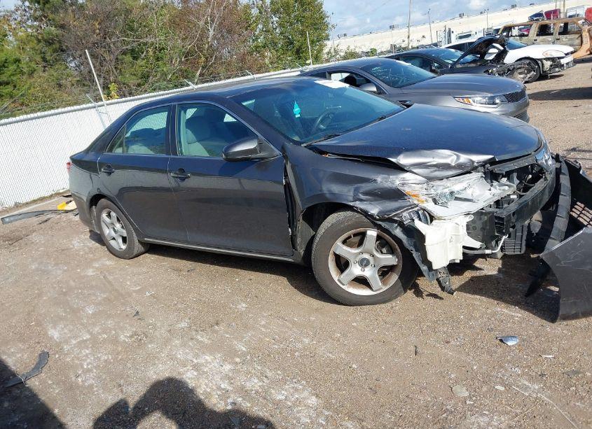 Photo 13 of 2013 Toyota Camry LE (VIN 4T1BF1FK2DU655258)