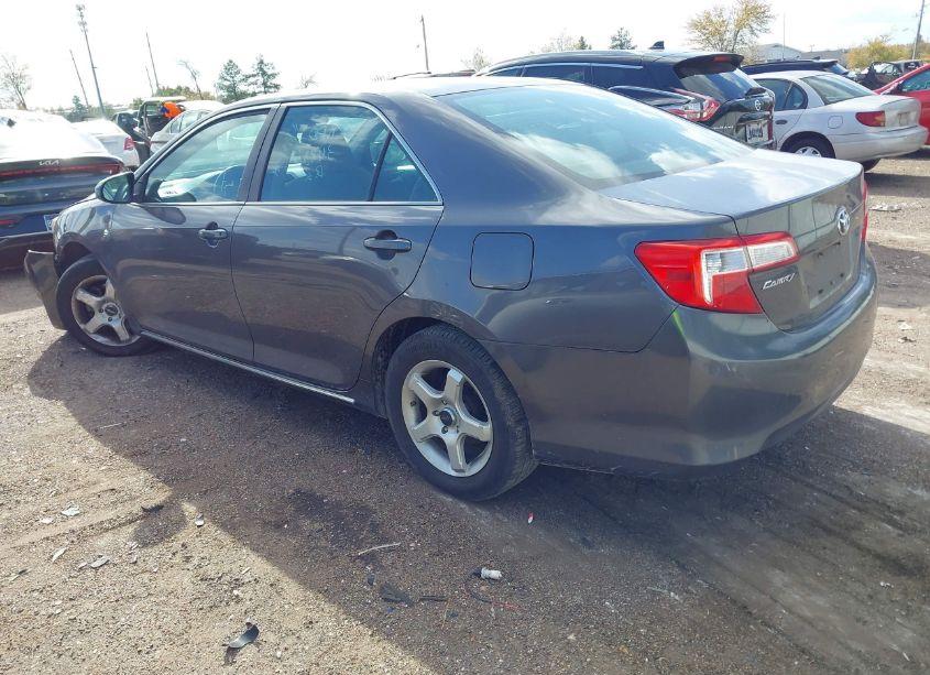 Photo 3 of 2013 Toyota Camry LE (VIN 4T1BF1FK2DU655258)