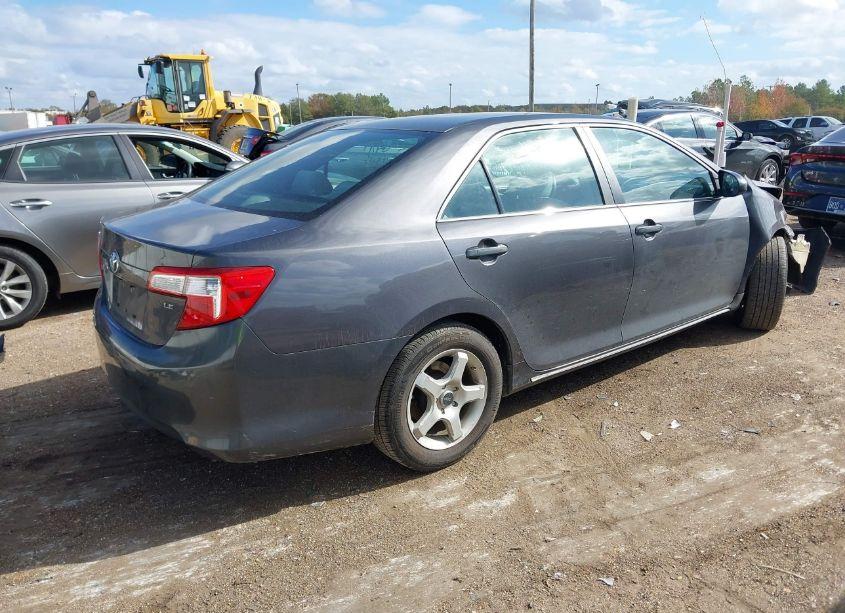 Photo 4 of 2013 Toyota Camry LE (VIN 4T1BF1FK2DU655258)