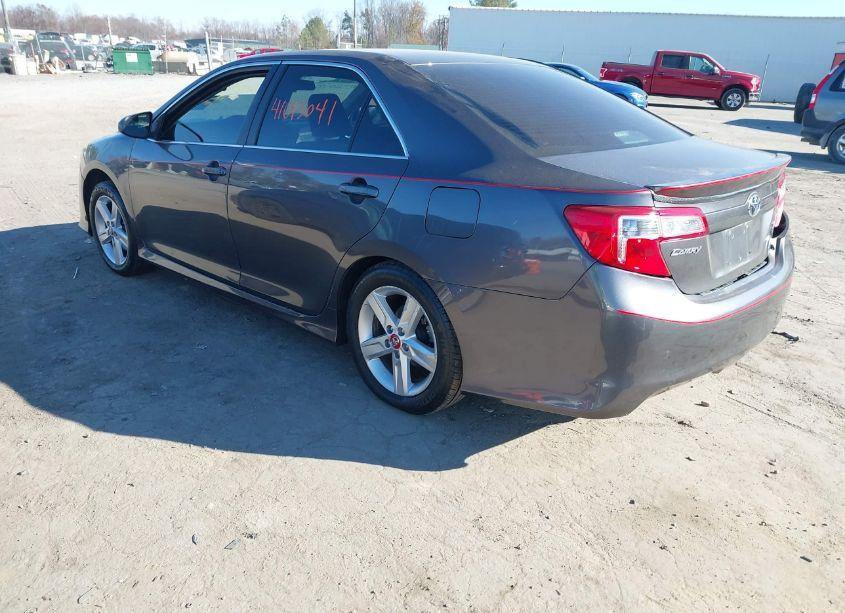 Photo 3 of 2013 Toyota Camry SE (VIN 4T1BF1FK2DU664252)