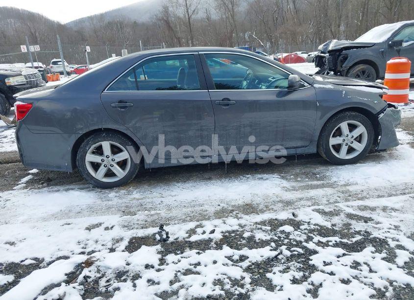 Photo 13 of 2013 Toyota Camry SE (VIN 4T1BF1FK2DU674201)