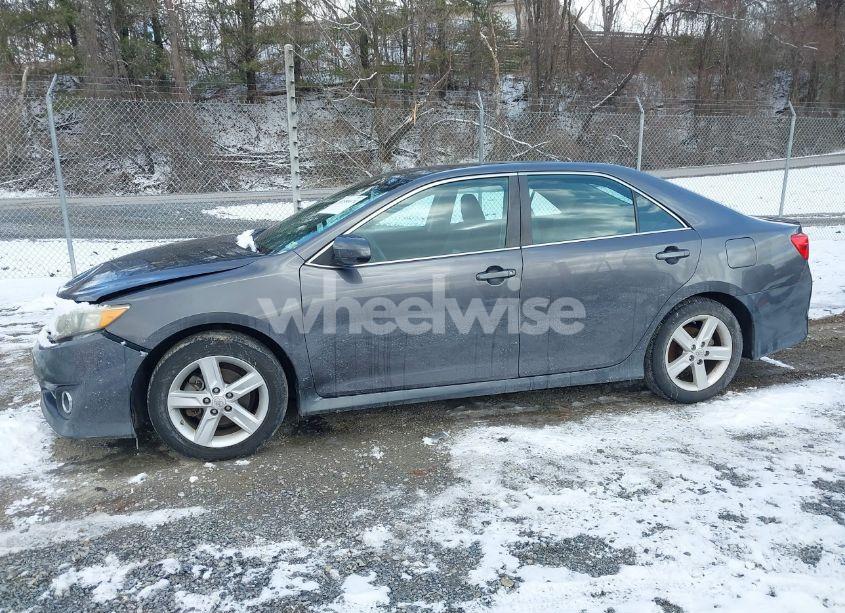 Photo 14 of 2013 Toyota Camry SE (VIN 4T1BF1FK2DU674201)