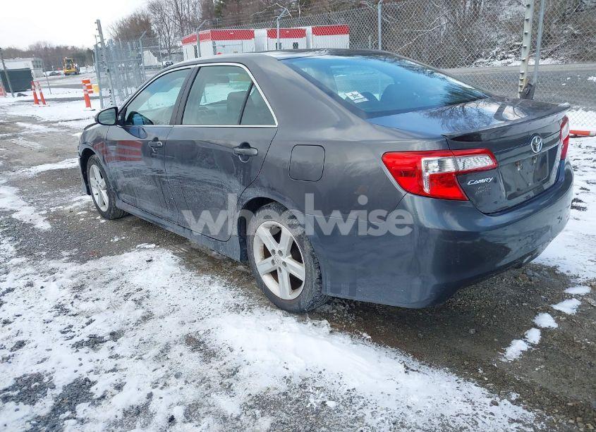 Photo 3 of 2013 Toyota Camry SE (VIN 4T1BF1FK2DU674201)