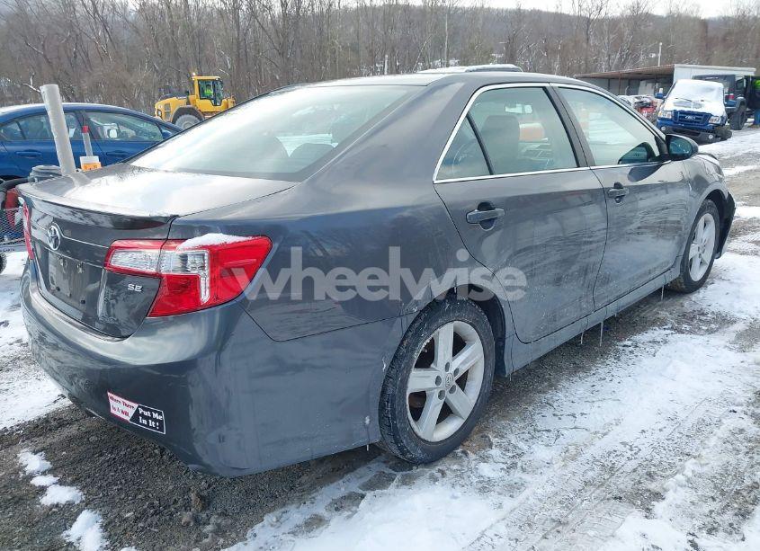 Photo 4 of 2013 Toyota Camry SE (VIN 4T1BF1FK2DU674201)