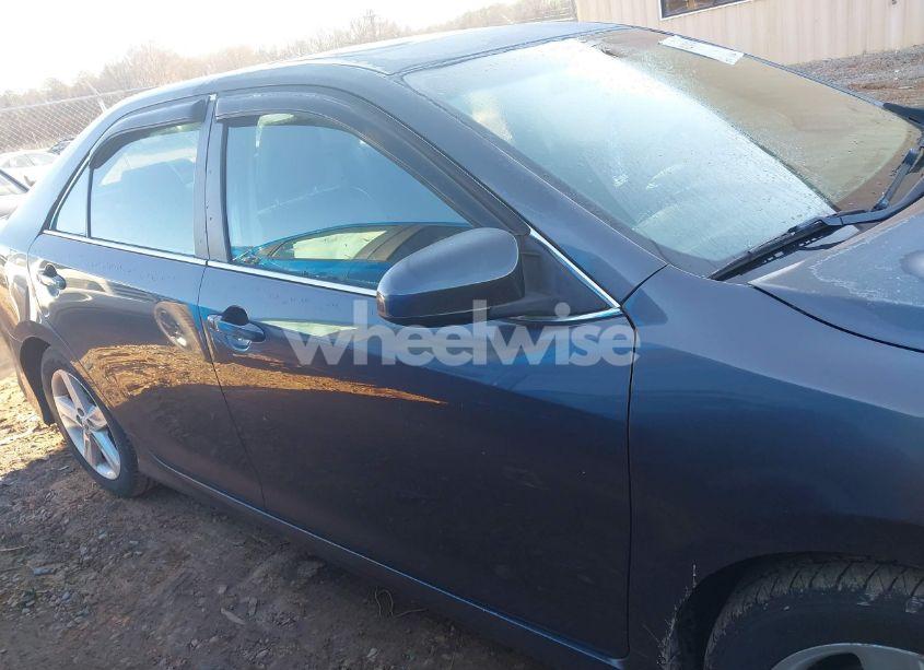 Photo 13 of 2013 Toyota Camry SE (VIN 4T1BF1FK2DU678684)