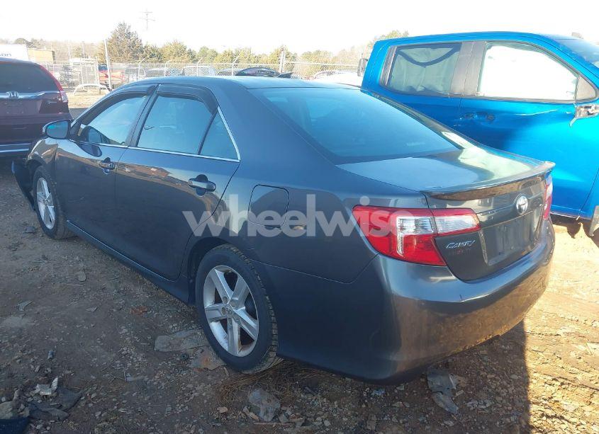 Photo 3 of 2013 Toyota Camry SE (VIN 4T1BF1FK2DU678684)