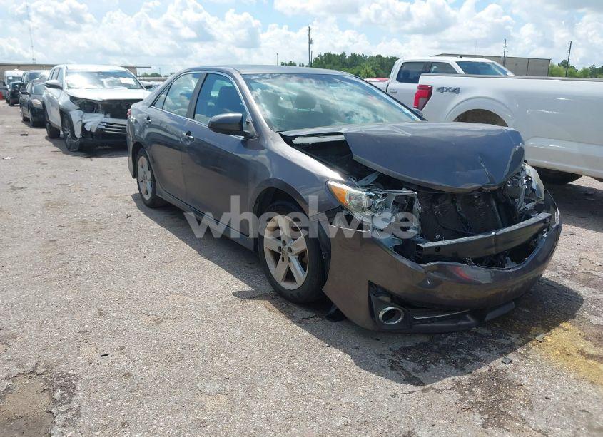 2013 Toyota Camry SE (VIN 4T1BF1FK2DU683772) main photo