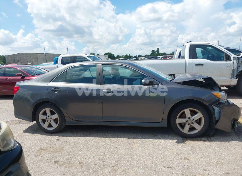 Photo 13 of 2013 Toyota Camry SE (VIN 4T1BF1FK2DU683772)