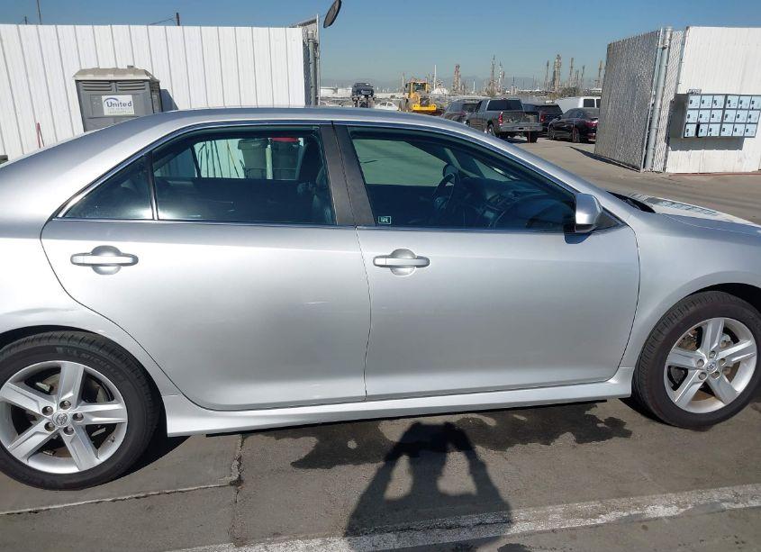 Photo 14 of 2013 Toyota Camry SE (VIN 4T1BF1FK2DU693962)